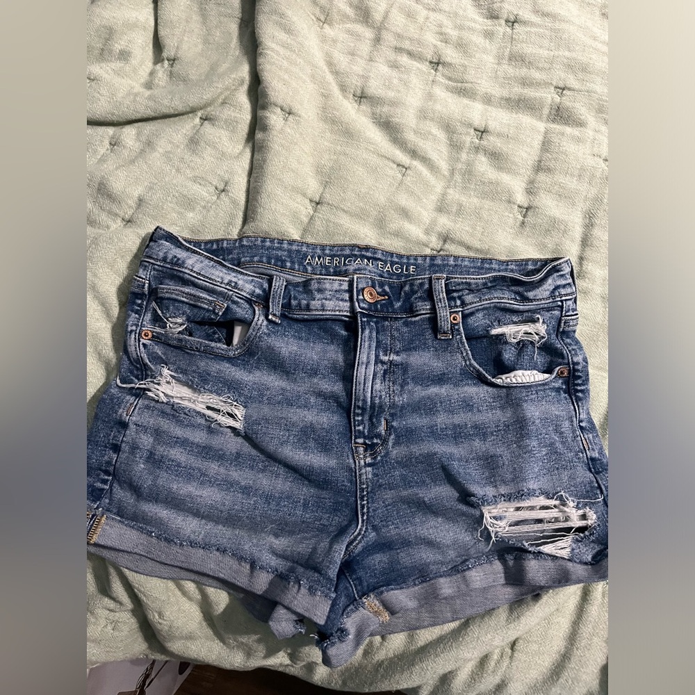 AMERICAN EAGLE STRETCH JEAN SHORTS